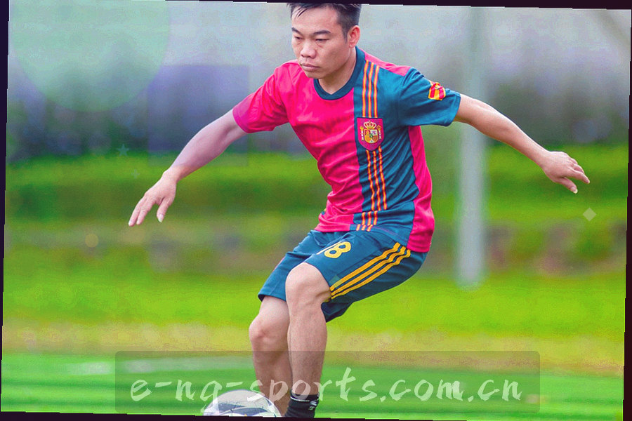 俯拍工作台上的多块数据面板与屏幕，界面上有点缀的荧光黄绿色数字